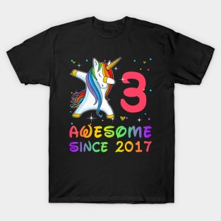 Awesome Since 2017 Birthday Unicorn Dabbing Gift 3 Years Old T-Shirt